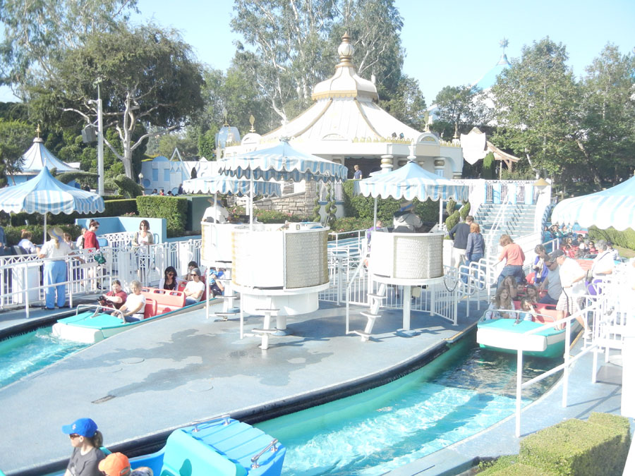 Disneyland It's a Small World Picture